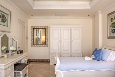 Luxury Villa Photo #26