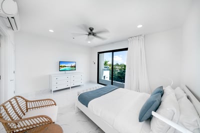Luxury Villa Photo #23