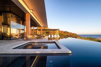 Luxury Villa Photo #3