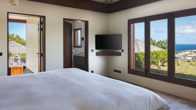 Luxury Villa Photo #26