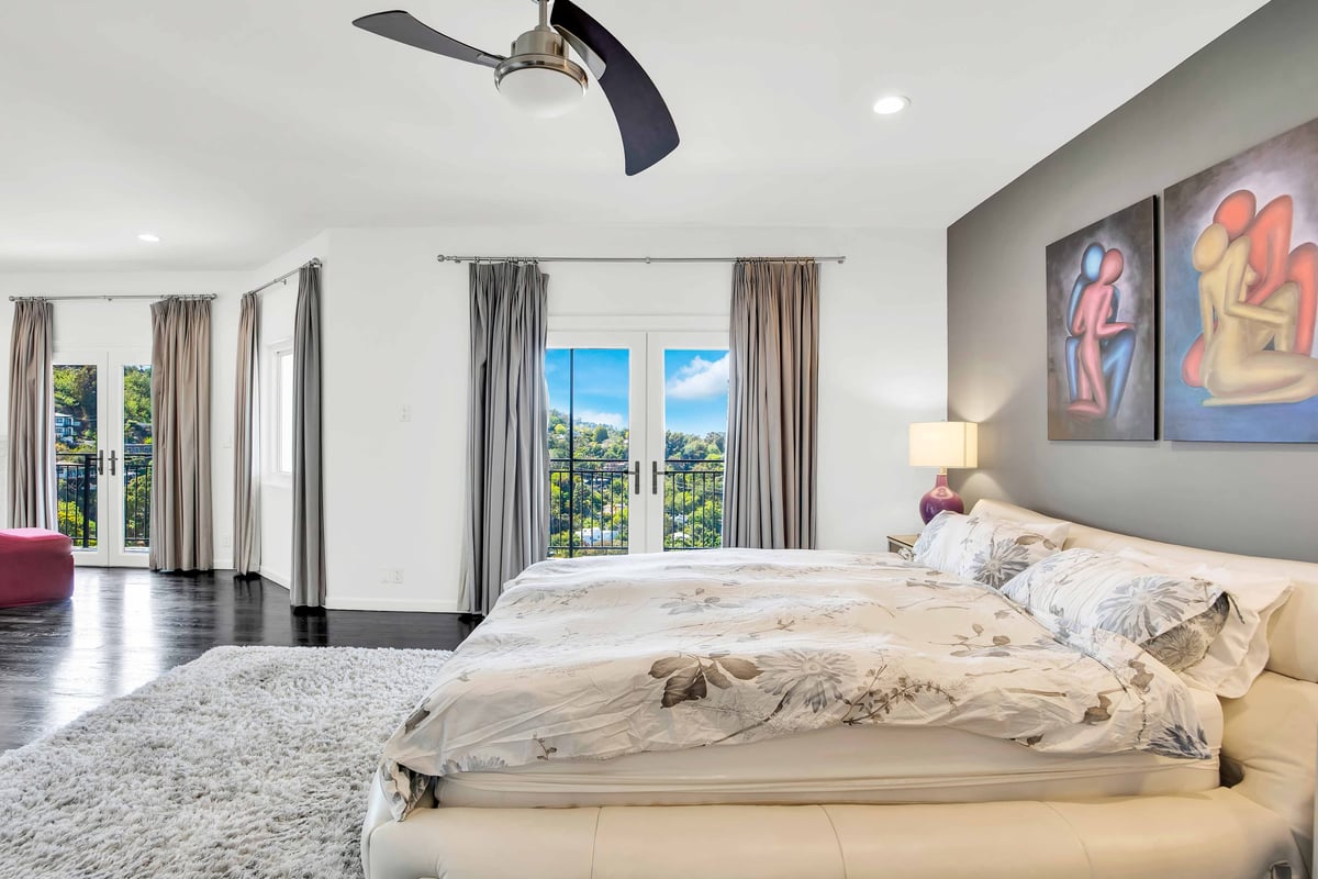 The Artist’s Summit