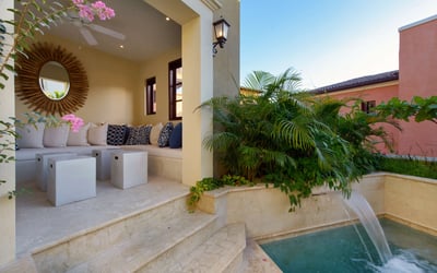 Luxury Villa Photo #32