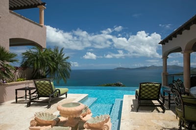 Peter Bay,Villa Carlota