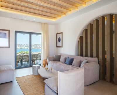 Luxury Villa Photo #31