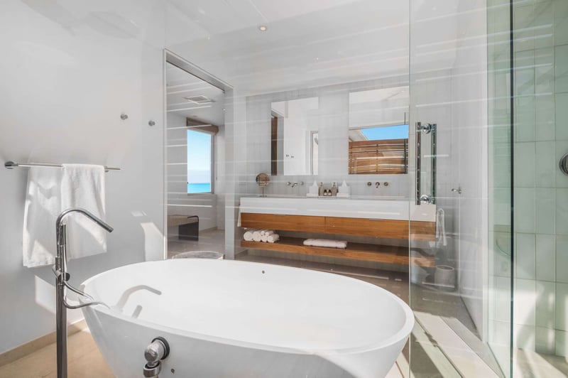 Beach Enclave Grace Bay 5 BDM Beachfront Villa