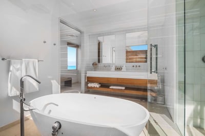 Luxury Villa Photo #44