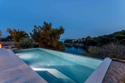 Luxury Villa Photo #8
