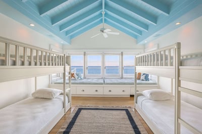 Luxury Villa Photo #40