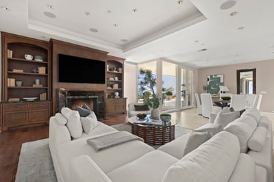 Luxury Villa Photo #16