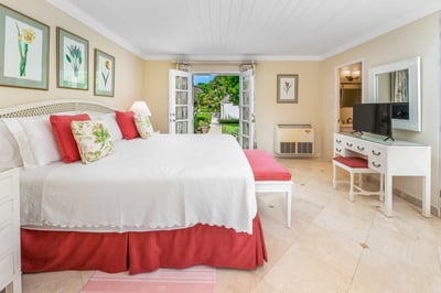 Luxury Villa Photo #17