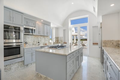 Luxury Villa Photo #18