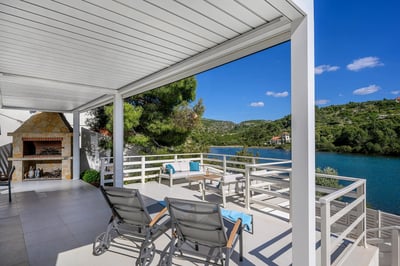 Luxury Villa Photo #17
