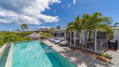 Luxury Villa Photo #5