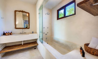 Luxury Villa Photo #47