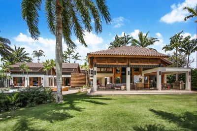 Luxury Villa Photo #2