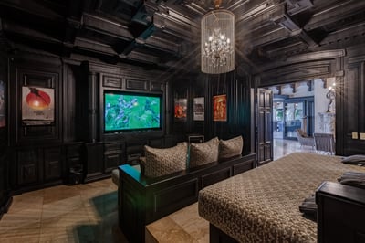 Luxury Villa Photo #40