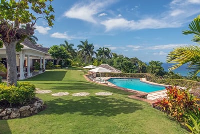 Luxury Villa Photo #4