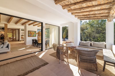 Luxury Villa Photo #11