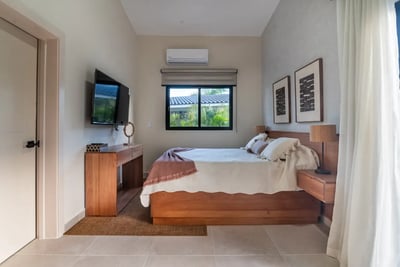 Luxury Villa Photo #36