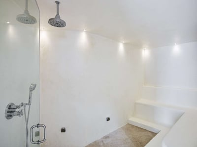 Luxury Villa Photo #30