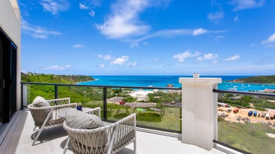Luxury Villa Photo #13