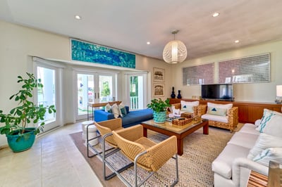 Luxury Villa Photo #20