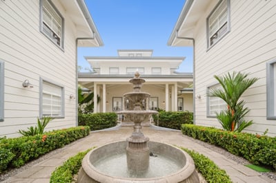 Luxury Villa Photo #17