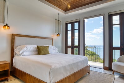Luxury Villa Photo #19