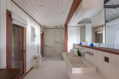 Luxury Villa Photo #46