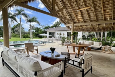 Luxury Villa Photo #6