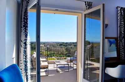 Luxury Villa Photo #9