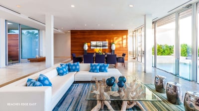 Luxury Villa Photo #10
