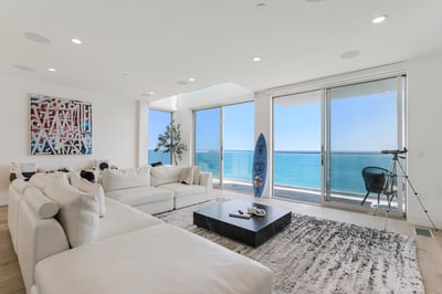Luxury Villa Photo #9