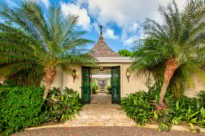 Luxury Villa Photo #16