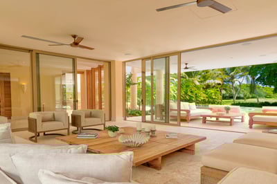 Luxury Villa Photo #6