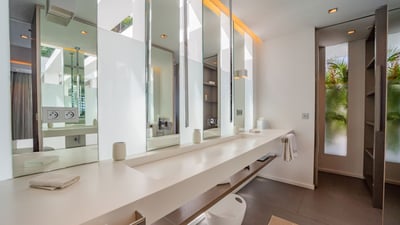 Luxury Villa Photo #48