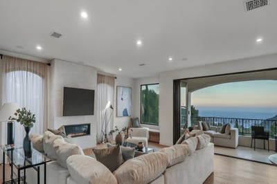 Luxury Villa Photo #11