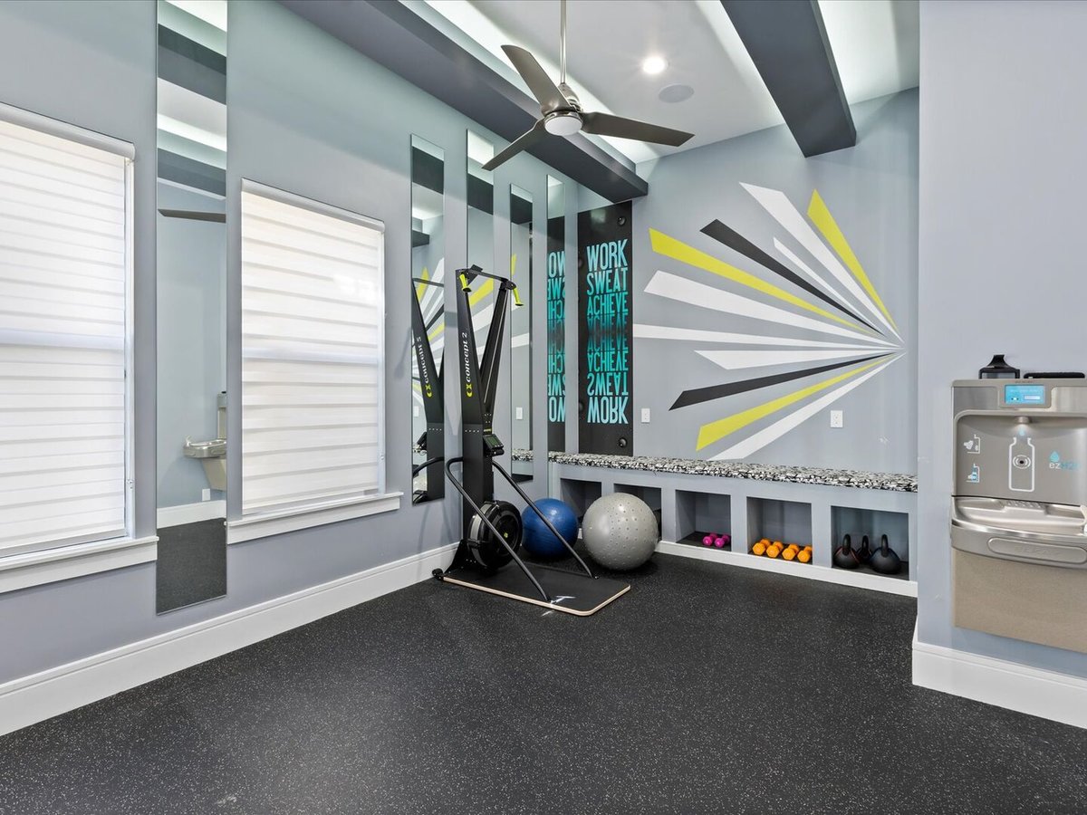 Unforgettable Utopia