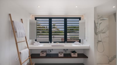Luxury Villa Photo #22