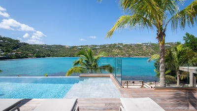 Luxury Villa Photo #17