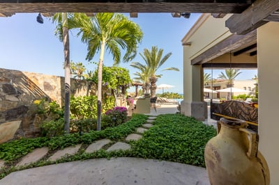 Luxury Villa Photo #21