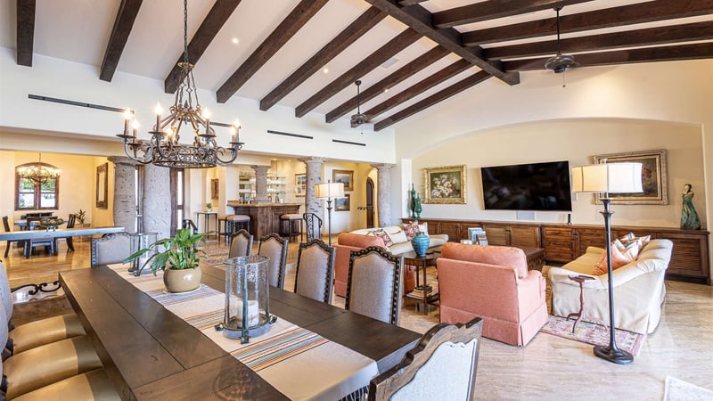 Casa Lomboy