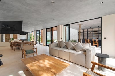 Luxury Villa Photo #56