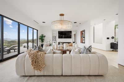 Luxury Villa Photo #30