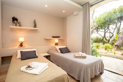 Luxury Villa Photo #31