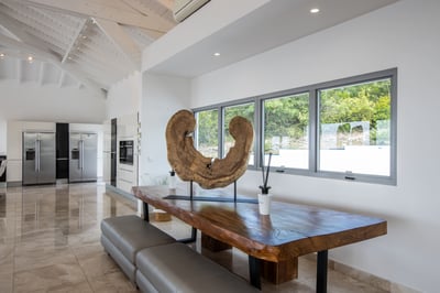 Luxury Villa Photo #18
