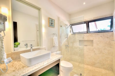 Luxury Villa Photo #29