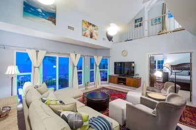 Luxury Villa Photo #11