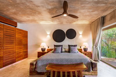 Luxury Villa Photo #27