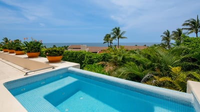Luxury Villa Photo #4
